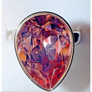 Gorgeous Women’s Swarovski Pink Pearl Shaped Ring Size 6.25